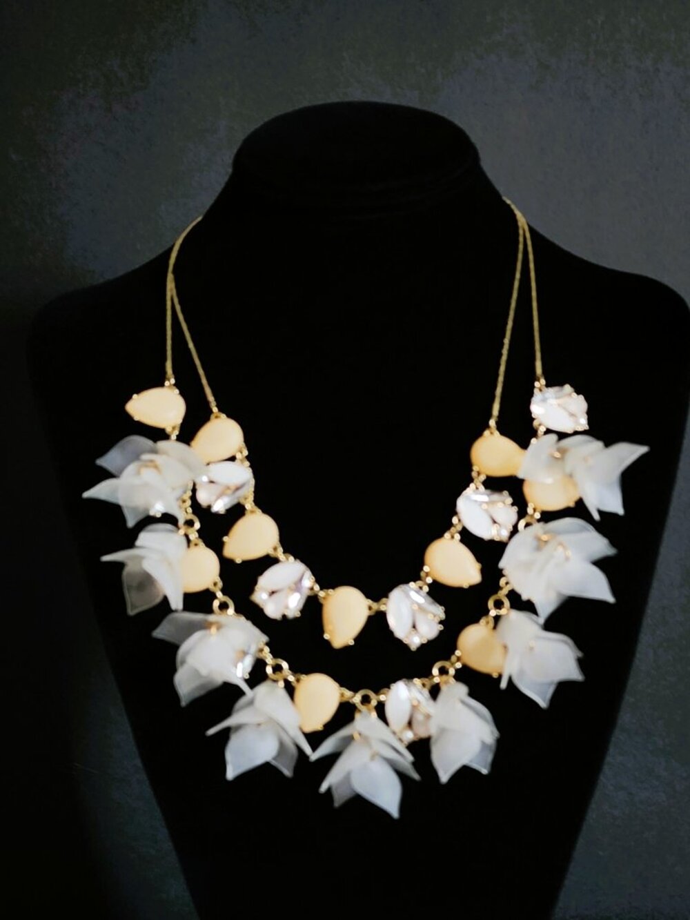 NY&C White & Cream 2-Row Floral Statement Necklace Gold Tone 20 inch